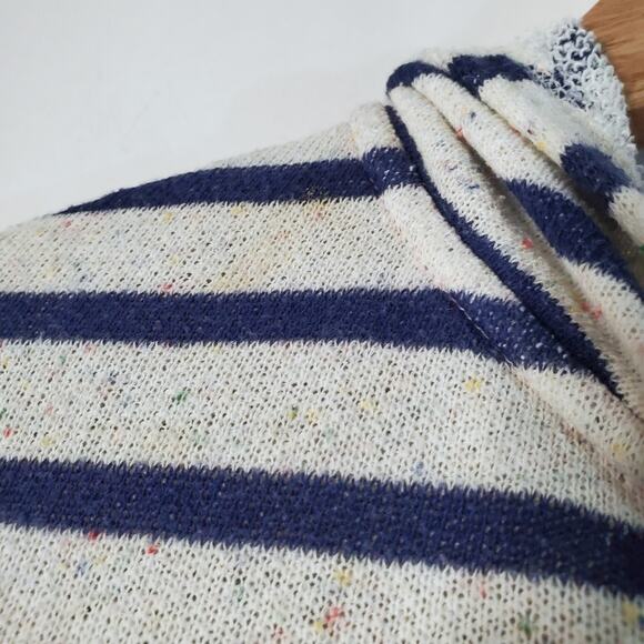 Lands' End | Zip Front Hooded Speckled Striped Cozy Swim Coverup w/ Heart Pocket - Picture 8 of 10